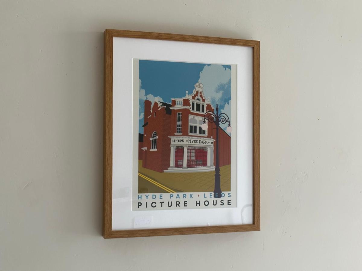 Strawberry Dale Apartment Harrogate Bagian luar foto
