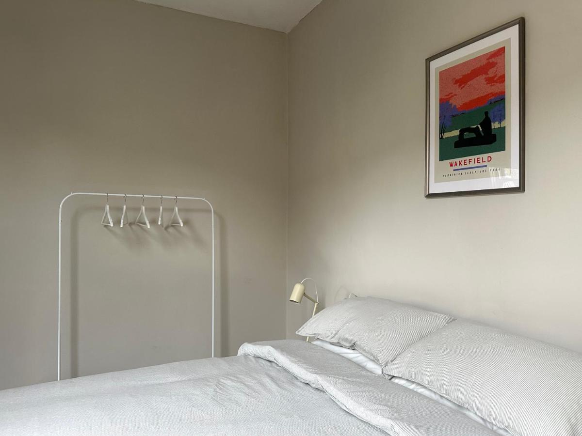 Strawberry Dale Apartment Harrogate Bagian luar foto
