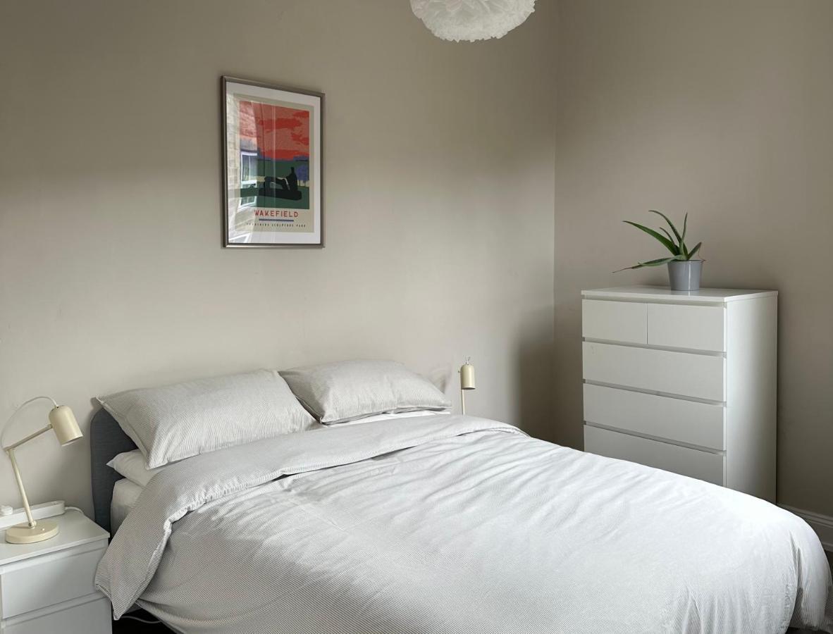 Strawberry Dale Apartment Harrogate Bagian luar foto