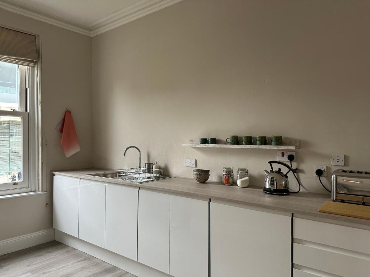 Strawberry Dale Apartment Harrogate Bagian luar foto